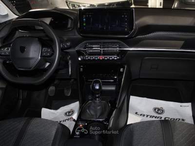 Peugeot 208 1.2 puretech Allure s&s 100cv Con CARPLAY Verde usata Latina