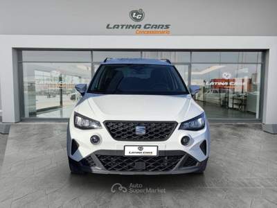 Seat Arona 1.0 ecotsi Style 110cv dsg Con CARPLAY Bianco usata Latina
