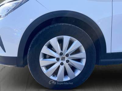 Seat Arona 1.0 ecotsi Style 110cv dsg Con CARPLAY Bianco usata Latina