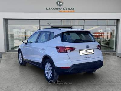 Seat Arona 1.0 ecotsi Style 110cv dsg Con CARPLAY Bianco usata Latina