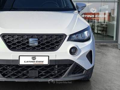Seat Arona 1.0 ecotsi Style 110cv dsg Con CARPLAY Bianco usata Latina