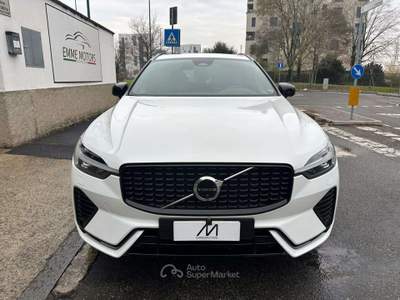 Volvo XC60 T6 phev R-design awd AUT/NAV/TETTO/CAMERA360/PELLE Bianco usata Sesto San Giovanni