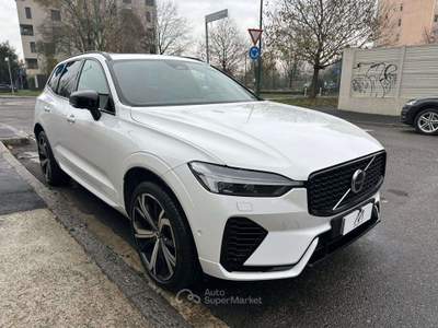 Volvo XC60 T6 phev R-design awd AUT/NAV/TETTO/CAMERA360/PELLE Bianco usata Sesto San Giovanni