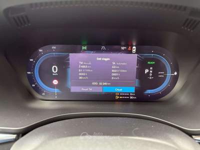 Volvo XC60 T6 phev R-design awd AUT/NAV/TETTO/CAMERA360/PELLE Bianco usata Sesto San Giovanni