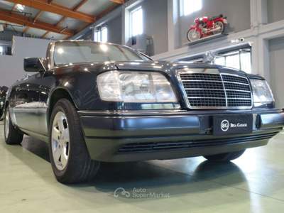 Mercedes-Benz Classe E E Cabrio 200 Blu/Azzurro usata Crespina Lorenzana