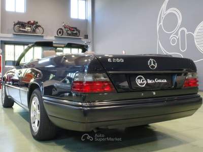 Mercedes-Benz Classe E E Cabrio 200 Blu/Azzurro usata Crespina Lorenzana