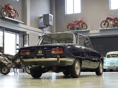 Alfa Romeo Giulia 2000 Blu/Azzurro usata Crespina Lorenzana
