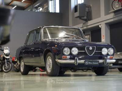 Alfa Romeo Giulia 2000 Blu/Azzurro usata Crespina Lorenzana