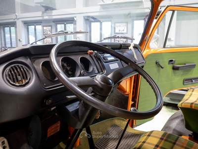 Volkswagen Multivan WESTFALIA Arancione usata Crespina Lorenzana