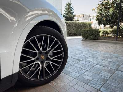 Porsche Cayenne 3.0 V6 340 cv Bianco usata SANTERAMO IN COLLE