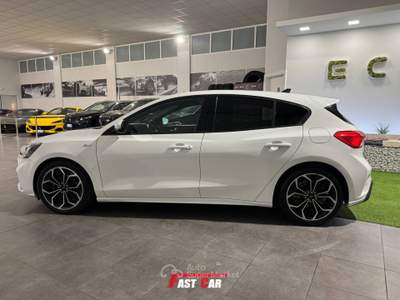 Ford Focus 1.0 EcoBoost Hybrid 125CV 5p. ST Line Bianco usata Occhiobello