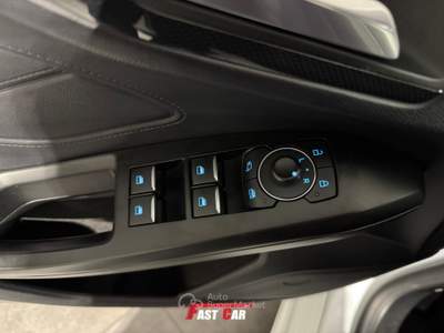 Ford Focus 1.0 EcoBoost Hybrid 125CV 5p. ST Line Bianco usata Occhiobello