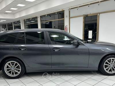 BMW Serie 3 320d 48V xDrive Touring Business Advantage Grigio usata Rovigo