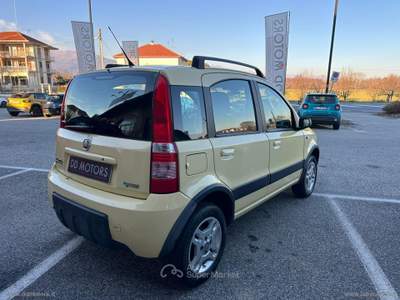 Fiat Panda Panda 1.2 Climbing Natural Power *NEOPATENTATI* Giallo usata Villanova Canavese