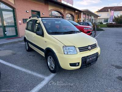 Fiat Panda Panda 1.2 Climbing Natural Power *NEOPATENTATI* Giallo usata Villanova Canavese