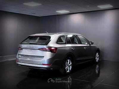 Skoda Octavia Octavia 2.0 TDI EVO SCR DSG Wagon Executive Grigio usata Torino
