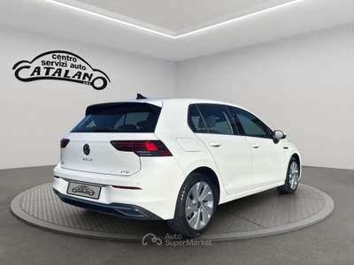 Volkswagen Golf 1.5 TSI ACT DSG 5p. Executive BMT Bianco usata Maniace