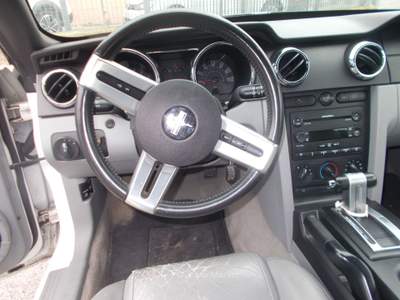 Ford Mustang 4000 V6 213cv Convertible Bianco usata Campi Bisenzio