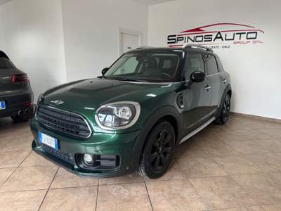 MINI Cooper D Countryman AUTOMATICA BLACK LINE Oro usata Cellole
