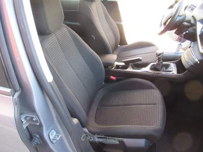 Peugeot 308 S&S Allure Grigio usata Striano