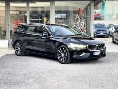Volvo V60 AWD Plug-in-Hybrid 253CV E6 - 2021 Nero usata Roma