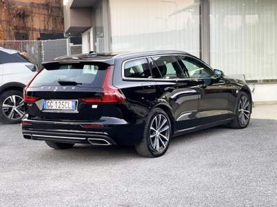 Volvo V60 AWD Plug-in-Hybrid 253CV E6 - 2021 Nero usata Roma