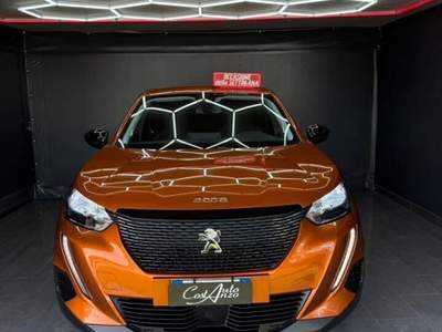 Peugeot 2008 cv Active Pack 2022 Arancione usata Teverola