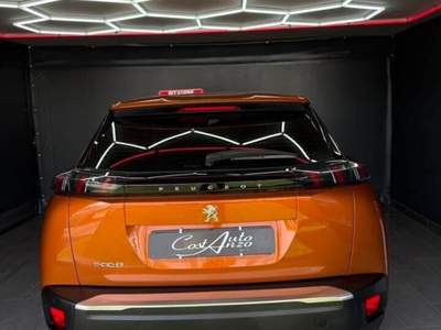 Peugeot 2008 cv Active Pack 2022 Arancione usata Teverola