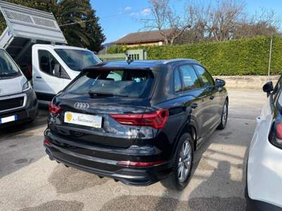 Audi Q3 35 TDI S tronic S line INTERNO/ESTERNO Nero usata Atripalda