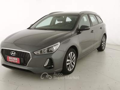 Hyundai i30 Wagon 1.6 CRDi 110CV DCT Comfort Grigio usata Crema