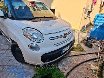 Fiat 500L in ottime condizioni e accessoriata Bianco usata Mondragone