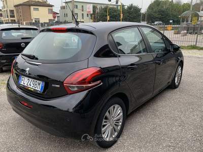 Peugeot 208 5p 1.2 puretech Active GPL 82cv X NEOPATENTATI Nero usata Ravenna