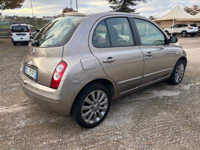 Nissan Micra AUTOMATICA Bronzo usata Santeramo in Colle