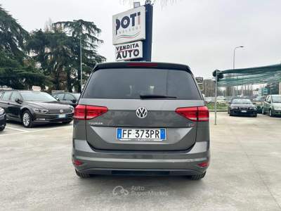 Volkswagen Touran 1.6 TDI 115 CV SCR DSG 7 POSTI Highline BlueMotion Grigio usata CASTENASO