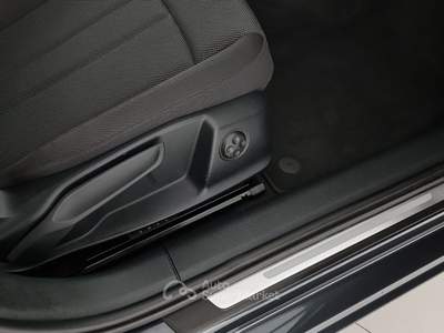 Audi A4 Avant 30 TDI/136 CV S tronic Business Grigio usata Reggio nell'Emilia