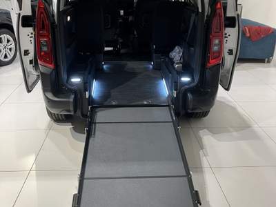 Fiat Doblò 1.5 BlueHdi 130 CV Trasporto Disabili 4+1 Bianco usata Fornovo di Taro