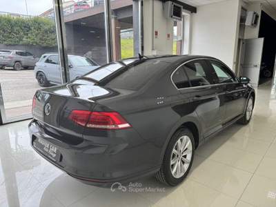 Volkswagen Passat  1.6 TDI DSG Business BlueMot Tech Grigio usata Ripalimosani