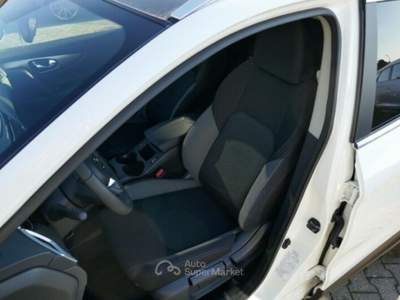 Nissan Qashqai 1.3 DIG-T 160 CV  benzina N-CONNECTA Bianco usata Postalesio