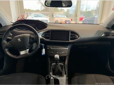 Peugeot 308 308 BlueHDi 120 S&S SW Active Grigio usata San Michele salentino