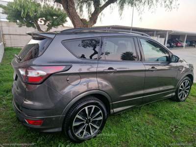 Ford Kuga Kuga 1.5 TDCI 120 CV S&S 2WD ST-Line Grigio usata Latiano