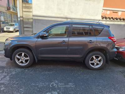 Toyota RAV4 Toyota RAV4 2.2 4D 150CV Grigio usata OVADA