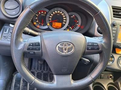 Toyota RAV4 Toyota RAV4 2.2 4D 150CV Grigio usata OVADA