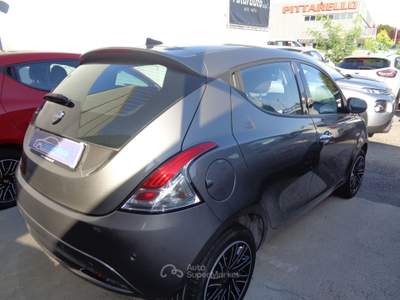 Lancia Ypsilon LANCIA YPSILON 1.2 GPL Grigio usata MANTOVA