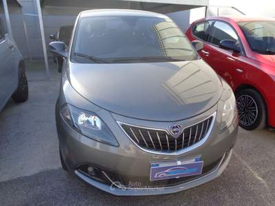 Lancia Ypsilon LANCIA YPSILON 1.2 GPL Grigio usata MANTOVA