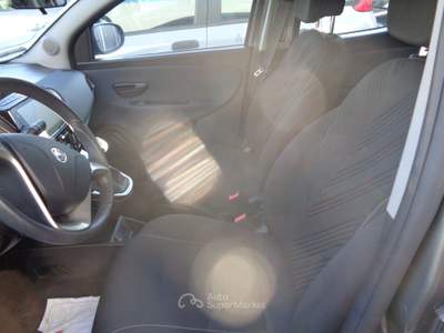 Lancia Ypsilon LANCIA YPSILON 1.2 GPL Grigio usata MANTOVA
