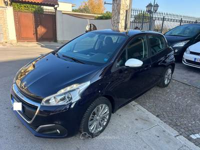 Peugeot 208 Peugeot 208 PureTech 82 5 porte Allure Nero usata Caivano