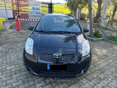 Toyota Yaris TOYOTA YARIS 1.4 DIESEL ANNO 2006 Nero usata Corleone