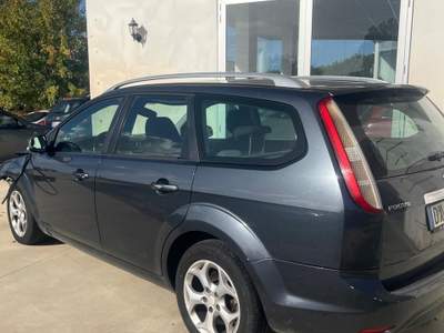 Ford Focus incidentata Blu/Azzurro usata San Potito Sannitico
