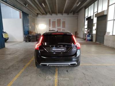 Volvo V60 Cross Country D3 Geartronic Momentum - solo operatori Nero usata Modena