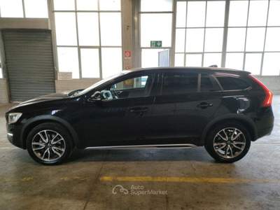 Volvo V60 Cross Country D3 Geartronic Momentum - solo operatori Nero usata Modena